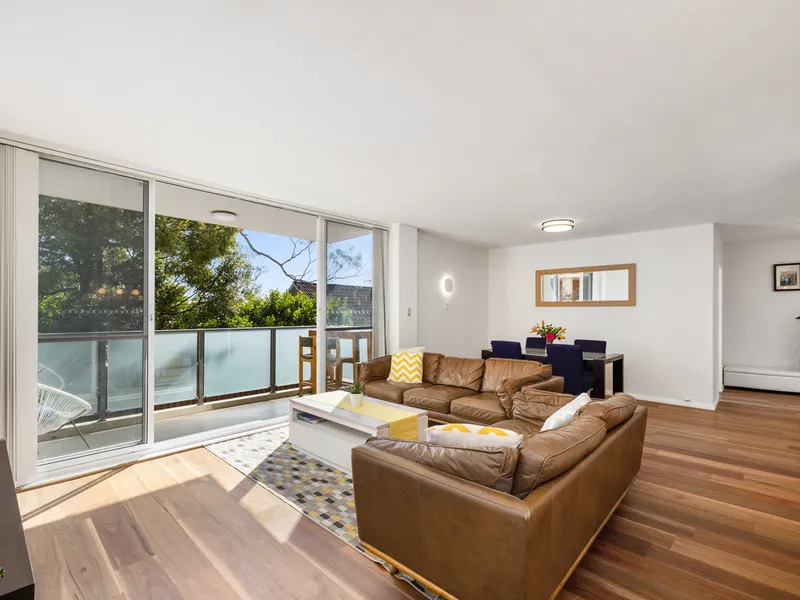 Modern & Spacious Apartment in Prime Location 