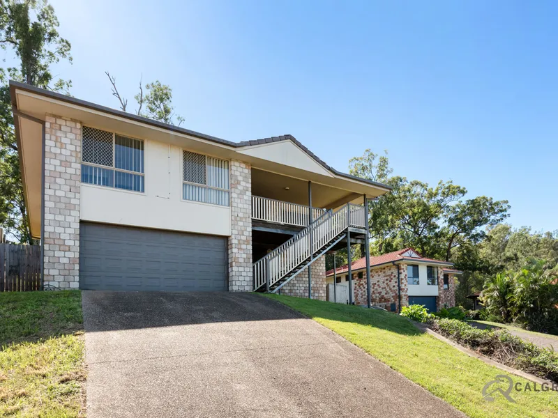 3 Mth Lease ONLY-Hilltop beauty - new paint and carpet throughout, four bedrooms, Open plan family/dining with AC, Separate carpeted lounge, DBL Gge