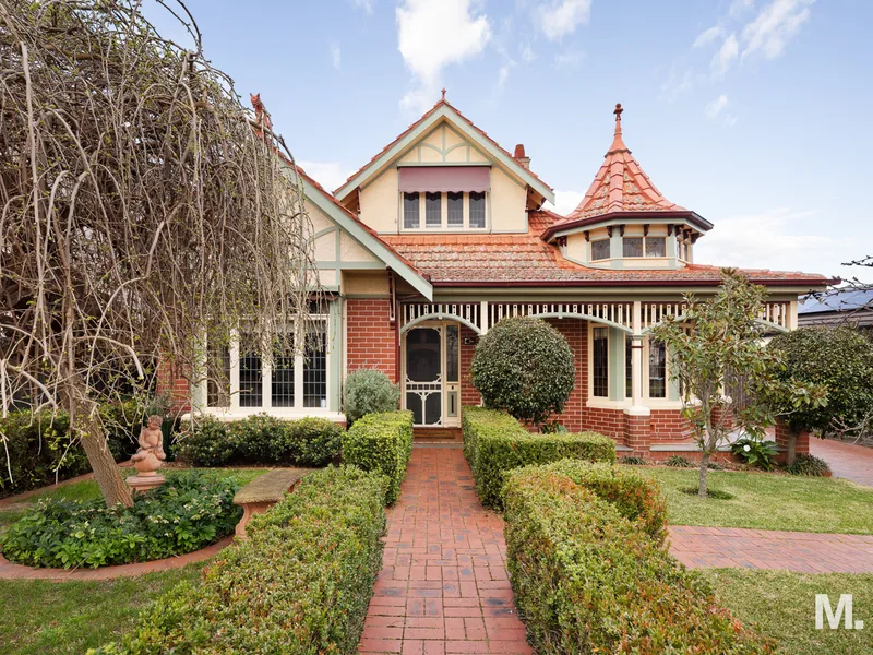 GRACE, GRANDEUR AND A REALLY COOL TURRET.