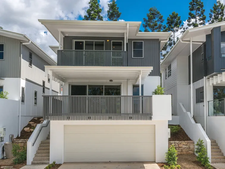 Near New Free-standing Home in Gated Community