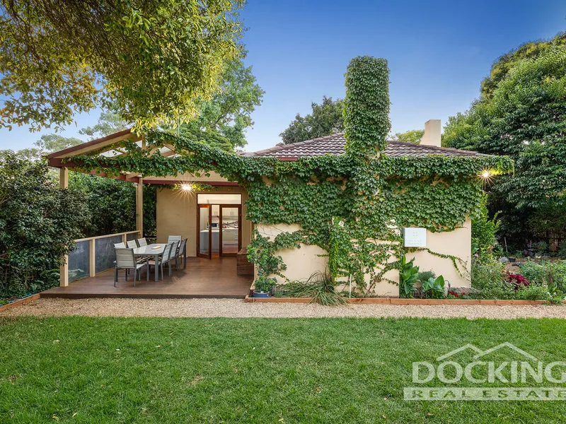 Art Deco Grandeur on a Quarter Acre