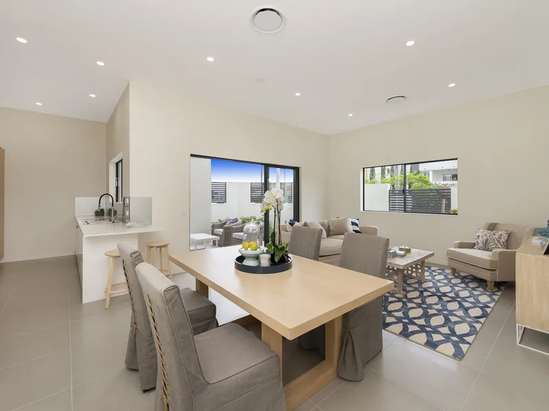 EXPANSIVE GROUND FLOOR 3 BED APARTMENT WITH 87m2 EXCLUSIVE COURTYARD