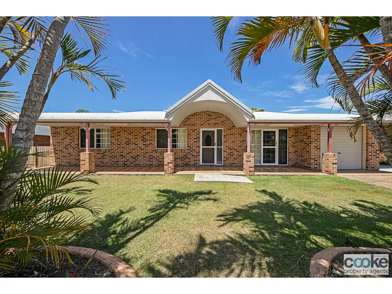 Impressive low-set in Norman Gardens!