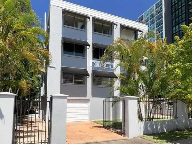 2 BED, 1 BATH - INNER CITY LIVING, CLOSE TO FERRY