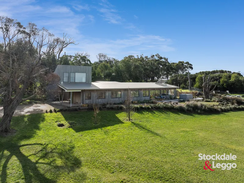LUXURIOUS LIFESTYLE PROPERTY WITH SPECTACULAR VIEWS