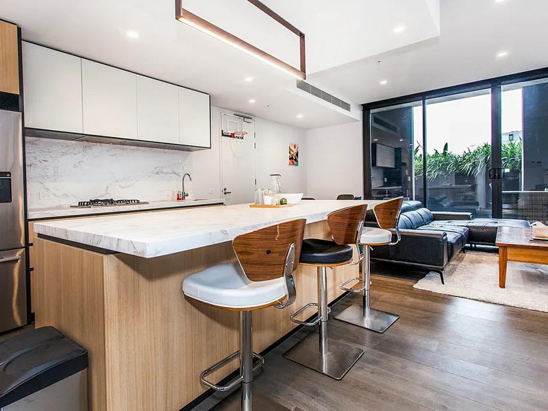 LUXURY FURNISHED 2 BEDROOM APARTMENT