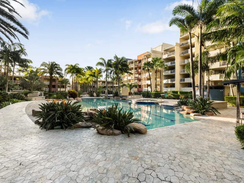 Fully Furnished Unit with Resort-style Amenities in Fortitude Valley