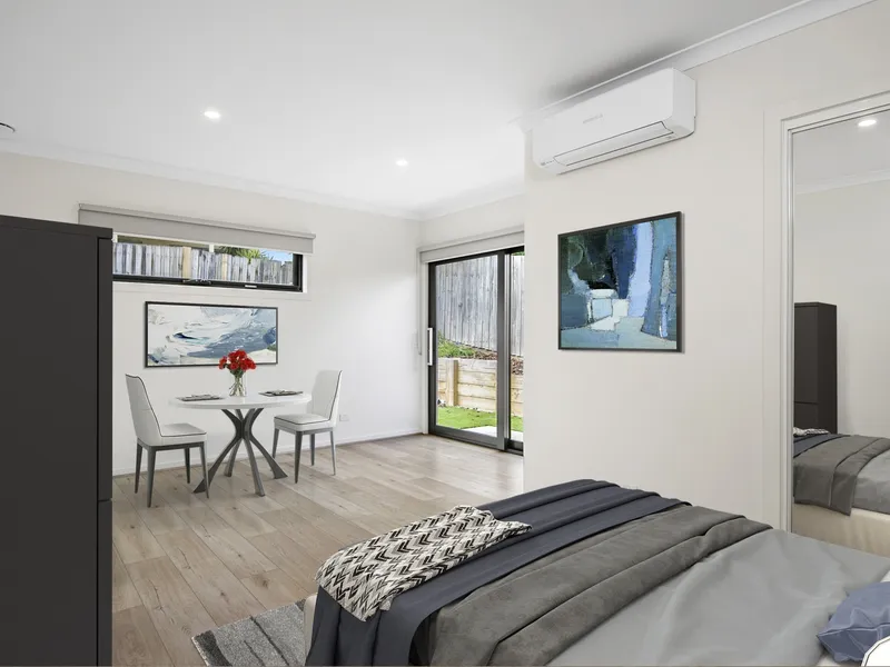 Downstairs Room with large rear Courtyard!