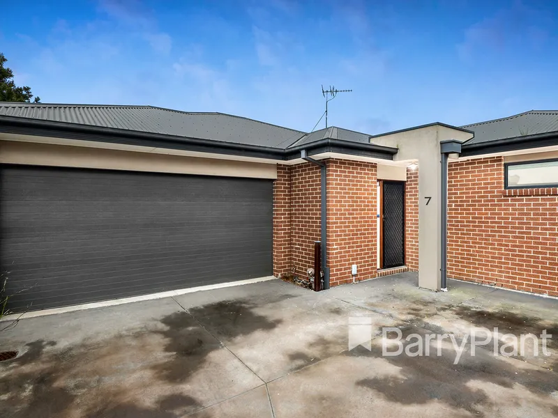 Explore 7 Jarvie Close, Rosebud!