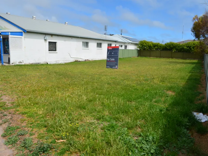 Smack Bang in the centre of the thriving township of Robe