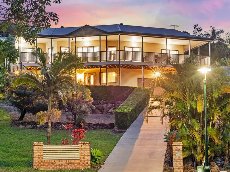 listedAS - Beautiful, steel-framed Queenslander