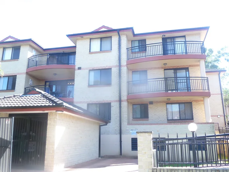 Modern 2-bedroom unit in Bankstown