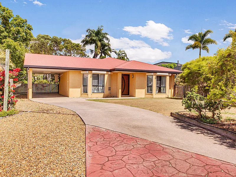 PEACE AND TRANQUILITY IN A QUIET CUL-DE-SAC