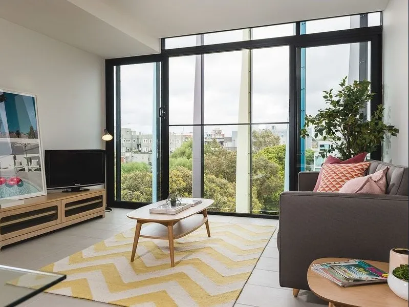 Spacious Two Bedroom Apartment in St Kilda