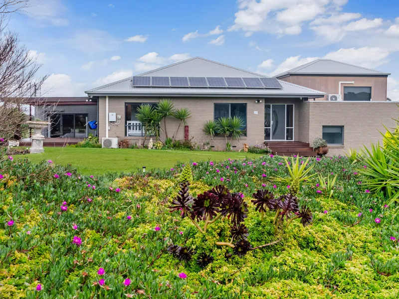 SPACE GLORIOUS SPACE!