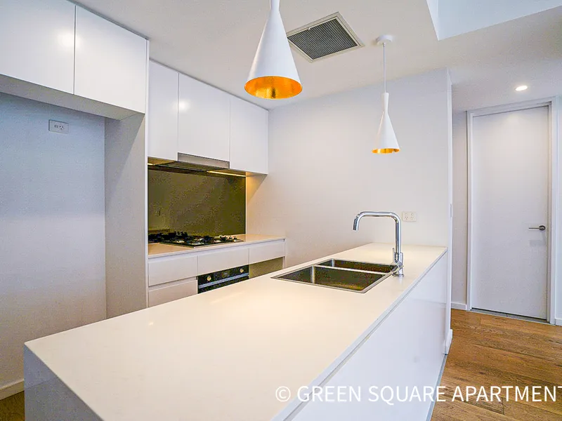 Luxury 2 Bedroom plus Study for Rent
