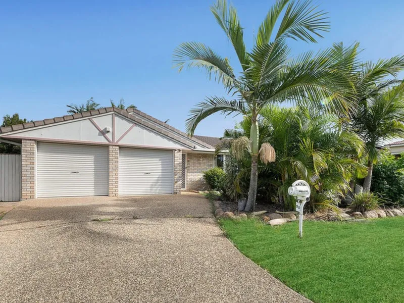 Great family home with enclosed patio area