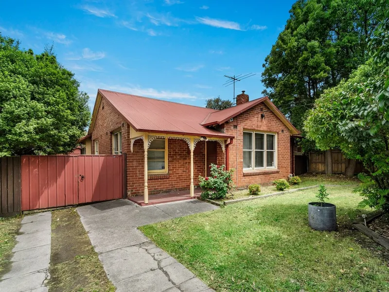 CLASSIC CHARACTER AND CHARM IN A CONVENIENT LOCATION