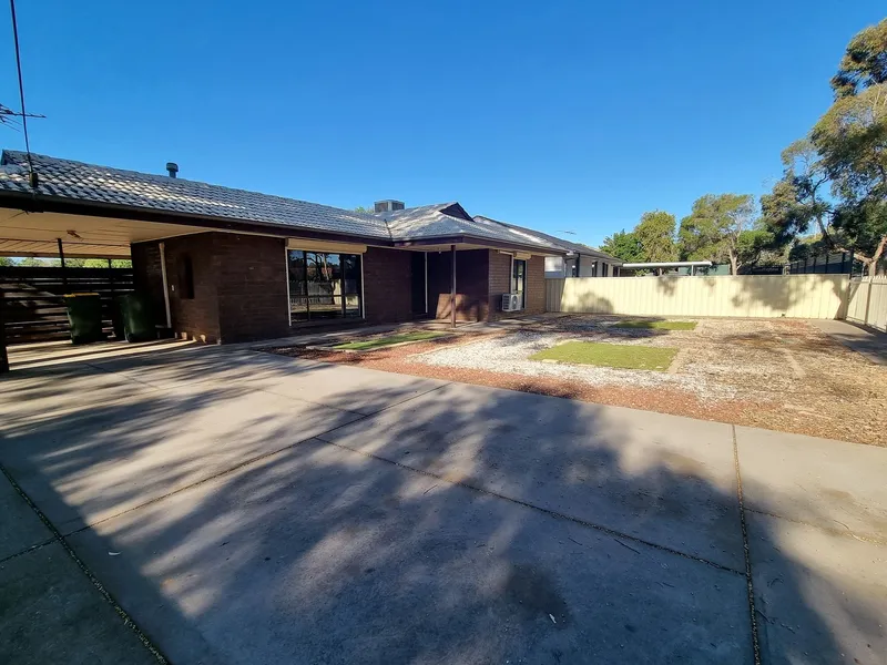 Freshly Updated, Light and Bright Home!