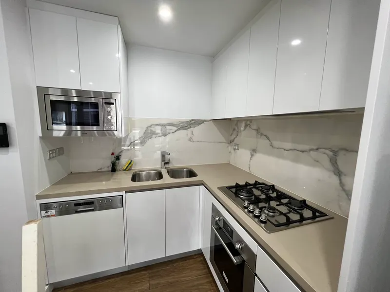 1 Bedroom 1 Bathroom Plus Study + Car Spot | furnished