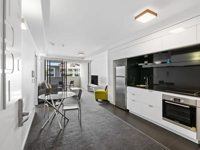 One-bedroom apartment within walking distance of everything