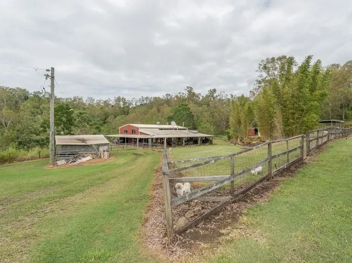 THE ULTIMATE LIFESTYLE PROPERTY WITH BOARDING KENNEL BUSINESS