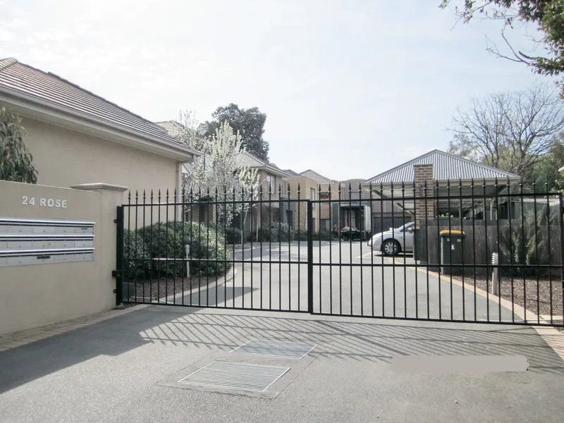 Modern Living! Great Location!