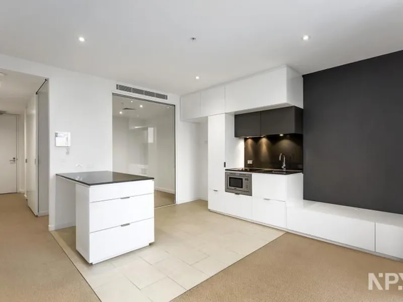 One Bedroom Apartment, Located On Swanston Street!