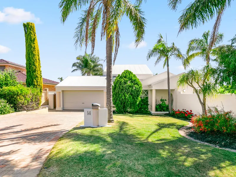 PINEY LAKES JEWEL: A Luminous Masterpiece!