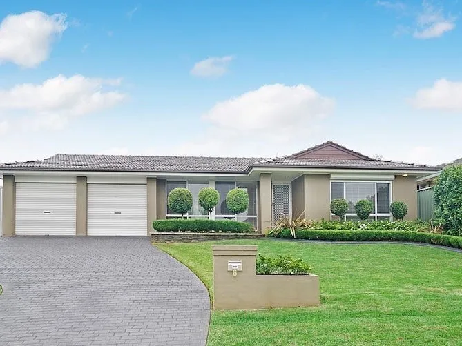 | 3 Bedrooms | Double Garage | Inground Pool |