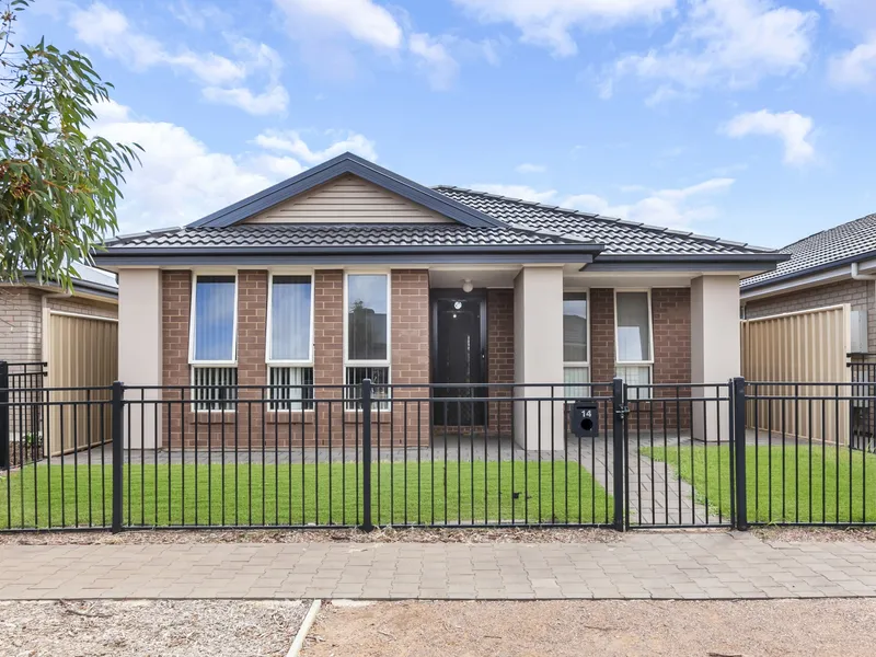 Back to the market due to failed contract ..... low risk investment with a great rental return