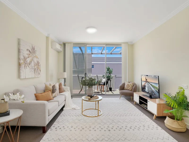 Contemporary Light Filled Apartment