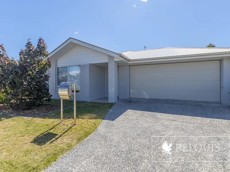 Bright home with two living areas and a huge backyard!