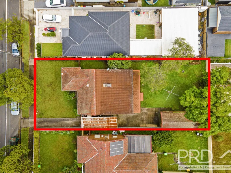 POTENTIAL DUPLEX SITE OR CHILD CARE CENTRE (S.T.C.A.) - ZONED R3 - Land Size 18.5m X 40.4m = 747m2 approx.