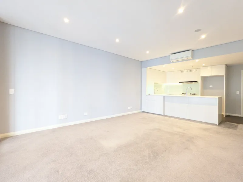 Contemporary Apartment Full of Convenience and Lifestyle