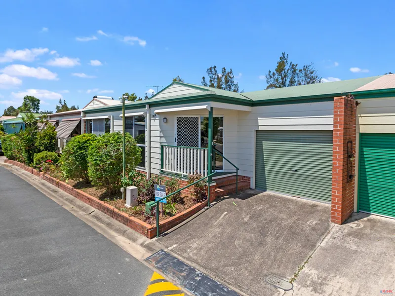 OVER 50'S PALM LAKE RESORT in CARINDALE