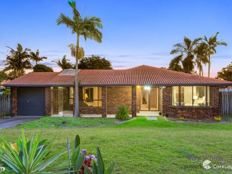 SIMPLY STUNNING IN HILLTOP SANCTUARY -SBH State School Catchment !