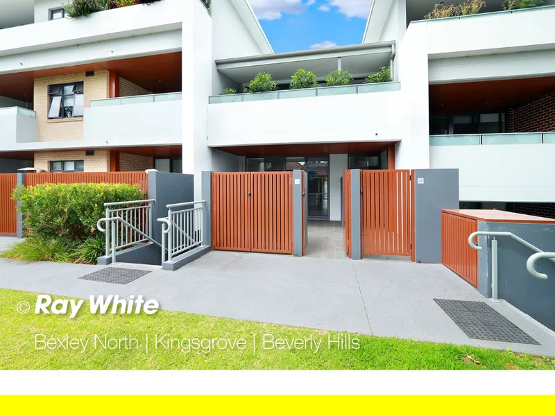 MODERN LIVING WITH DOUBLE COURTYARD