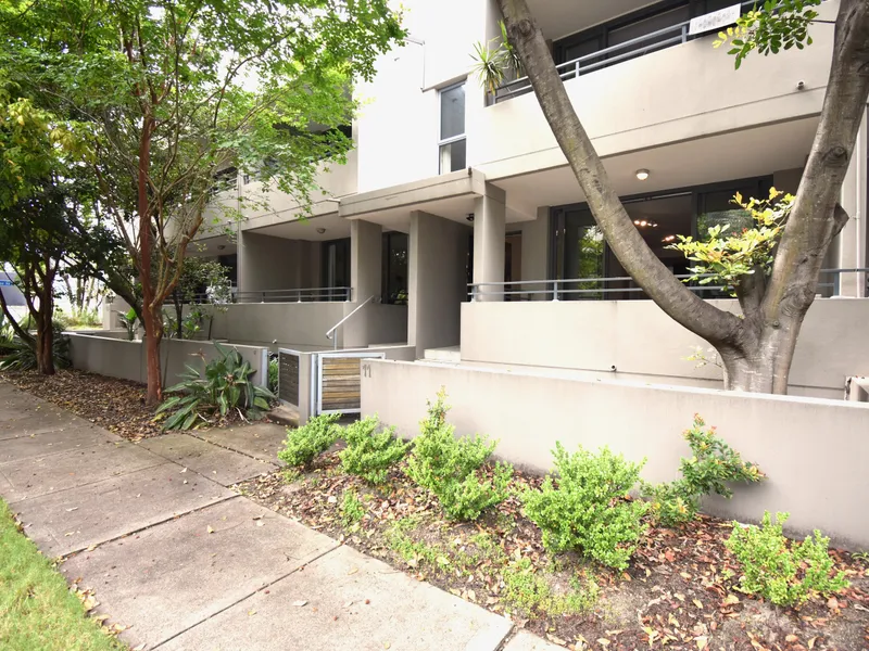 Recently updated Townhome with private courtyard and internal access to secure parking.