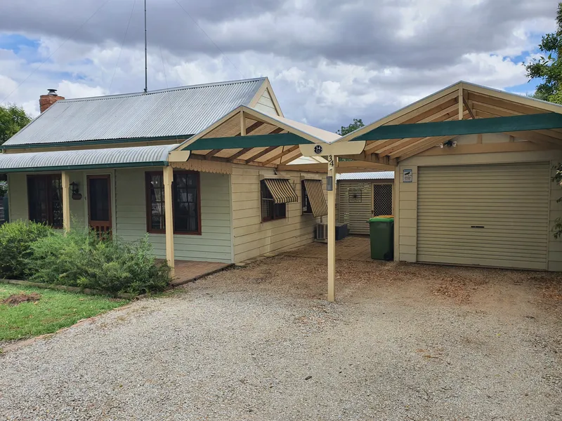 ADJACENT TO MURRAY RIVER