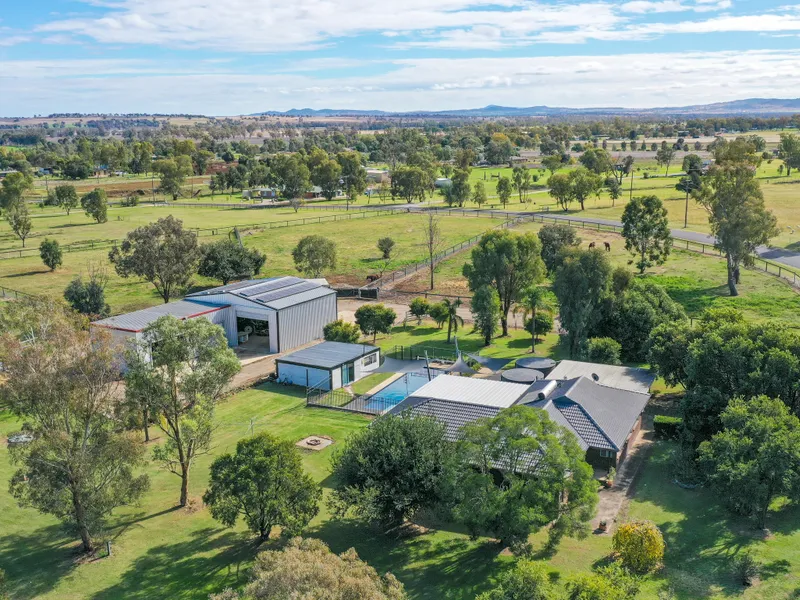 SHED, POOL, SPACE, THIS ONE HAS GOT IT ALL