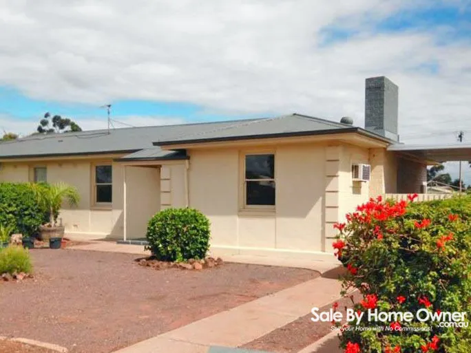 11 Knight St Whyalla Stuart, SA 5608 3 Bedroom House