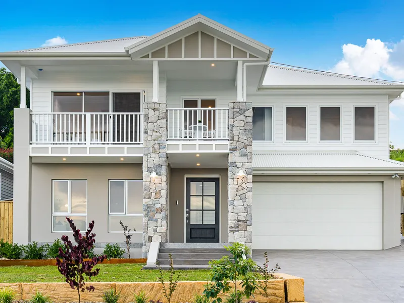 Hampton Inspired Elegance with a Contemporary Touch