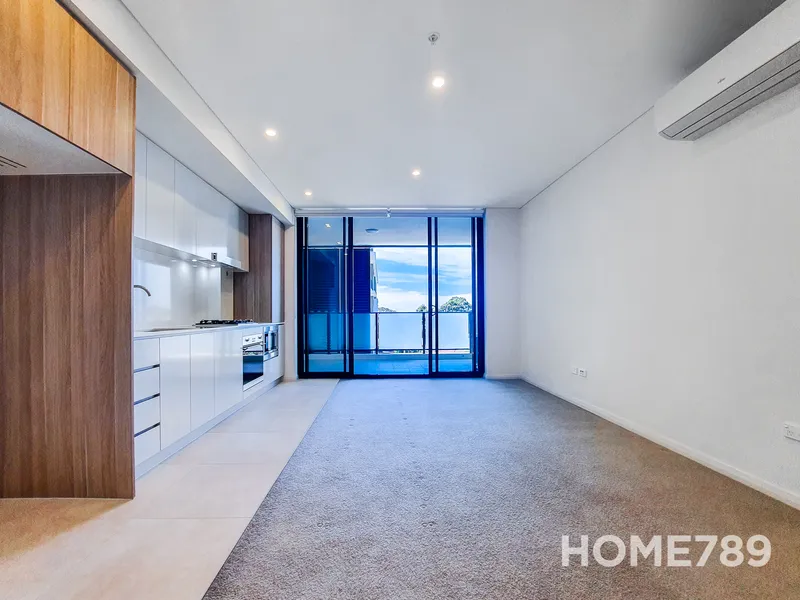 Contemporary One Bedroom with leafy green view | 2 built-in wardrobes | Secured Car Space with Storage Cage