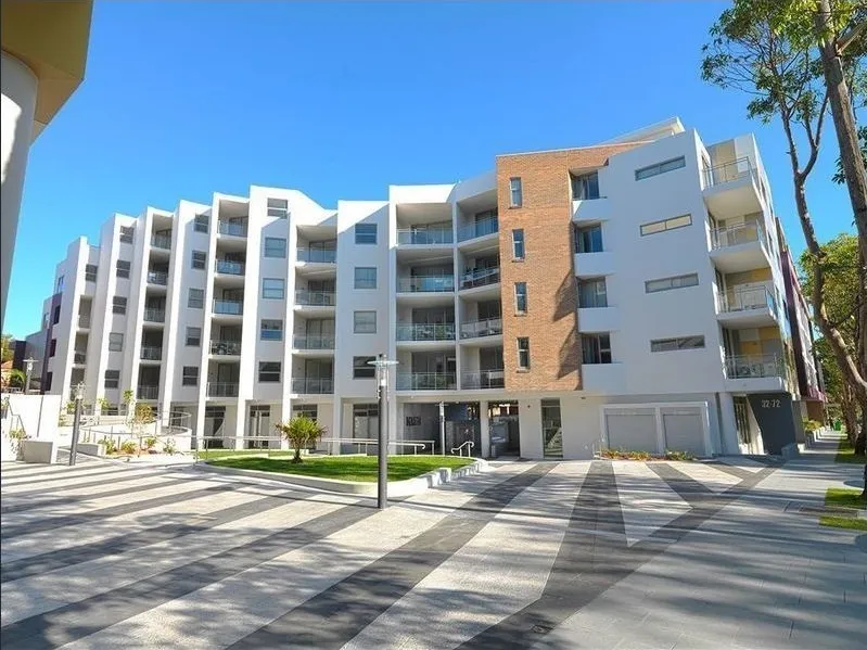 DISCOVER THE LOCAL GOURMET FOOD AND ENJOY THE INNER-CITY CONVENIENCE BY APPLYING THIS BOTIQUE 2 BEDROOM PLUS STUDY APARTMENT