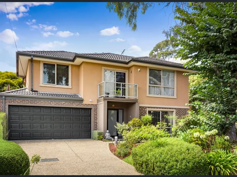 Stylish, Sophisticated and Low Maintenance 3 Bedroom Townhouse