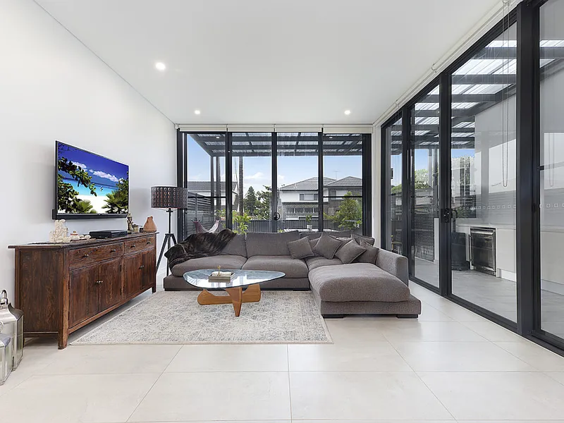 Designer Lifestyle in Peaceful Parkland Precinct 