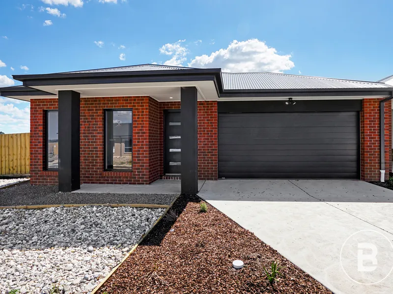 BRAND NEW LARGE FOUR BEDROOM FAMILY HOME