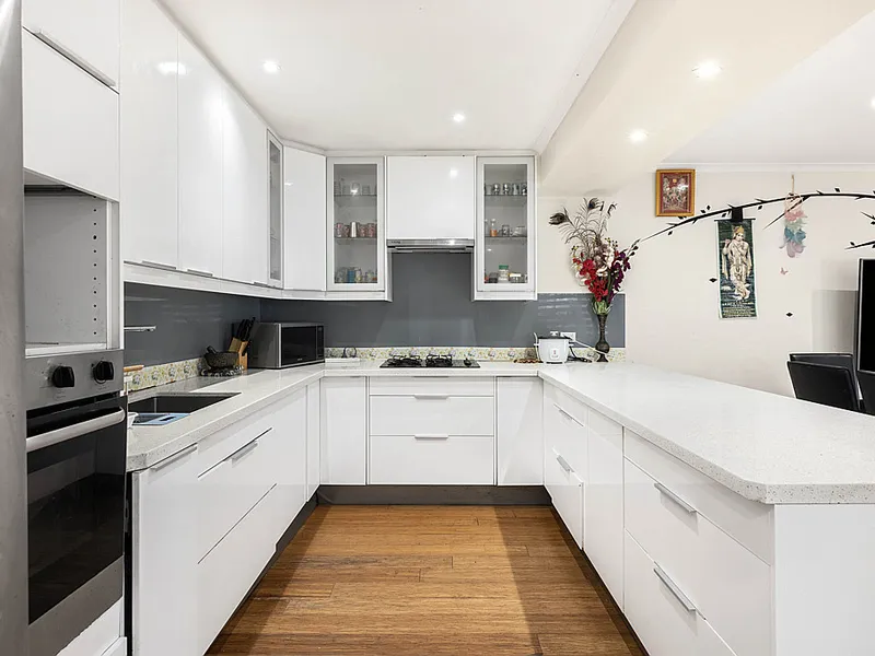 Impeccable home in great location