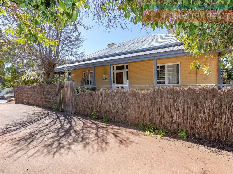 GRAND DAME OF TOODYAY